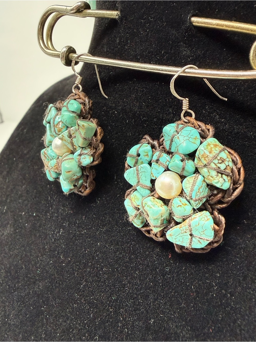 🚨SOLD🚨Women’s Boho Turquoise and Pearl Earrings - Picture 2 of 5